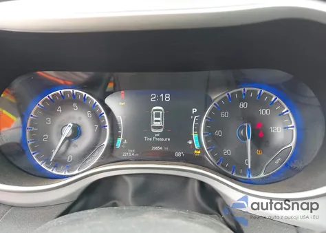 2024 Chrysler Pacifica Touring L z USA, uszkodzony, nr VIN 2C4RC1BG0RR184289